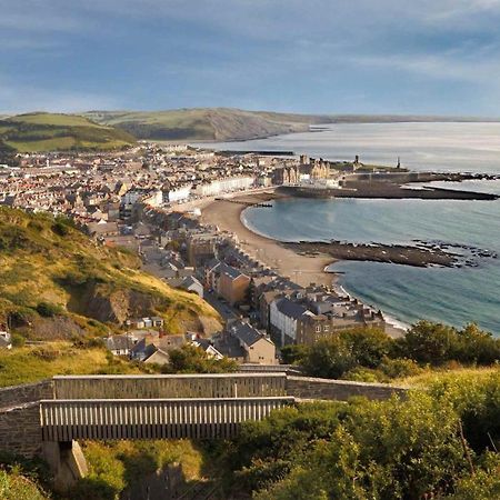 Spacious Luxury Escape With Sea Views And Pet Friendly At Clarach Bay Aberystwyth Bagian luar foto