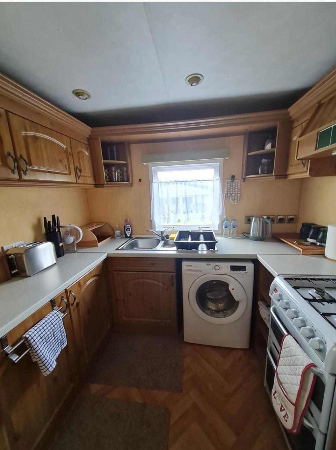 Spacious Luxury Escape With Sea Views And Pet Friendly At Clarach Bay Aberystwyth Bagian luar foto