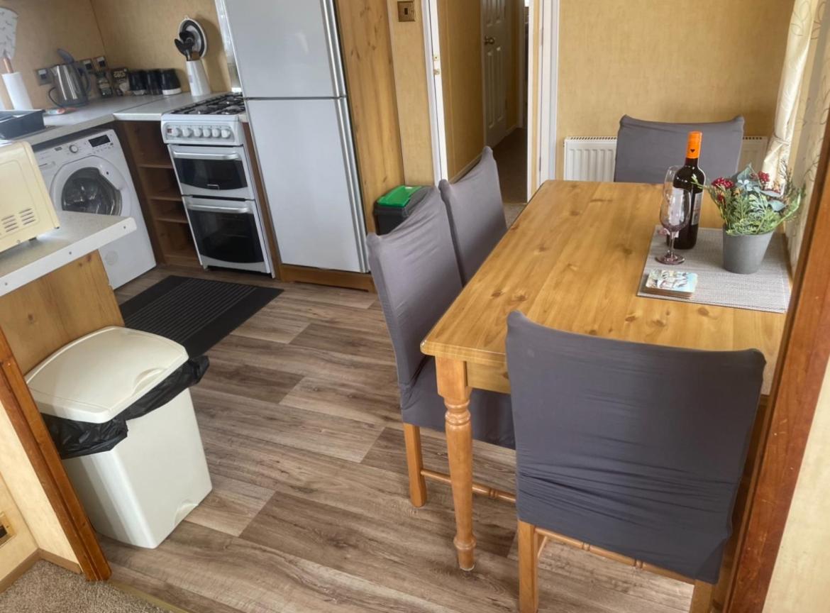 Spacious Luxury Escape With Sea Views And Pet Friendly At Clarach Bay Aberystwyth Bagian luar foto