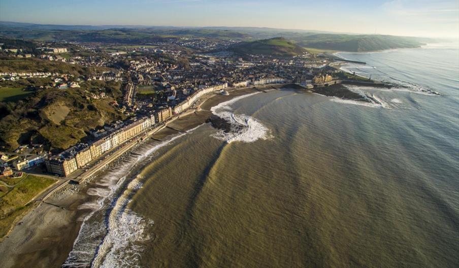 Spacious Luxury Escape With Sea Views And Pet Friendly At Clarach Bay Aberystwyth Bagian luar foto