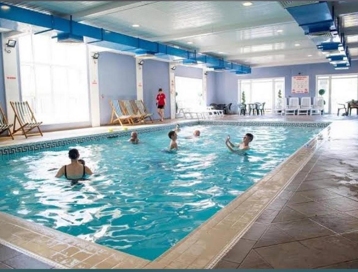 Spacious Luxury Escape With Sea Views And Pet Friendly At Clarach Bay Aberystwyth Bagian luar foto