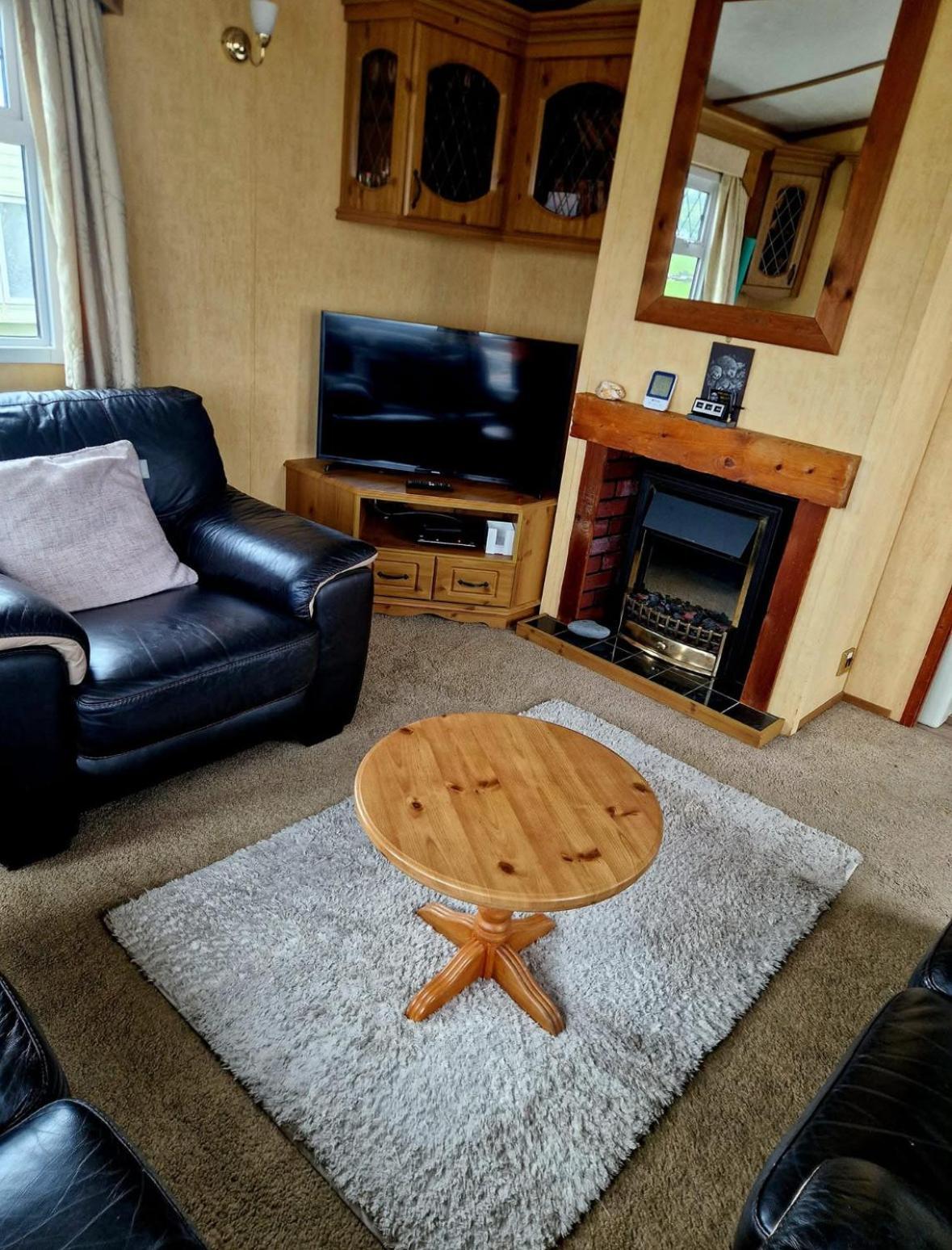 Spacious Luxury Escape With Sea Views And Pet Friendly At Clarach Bay Aberystwyth Bagian luar foto